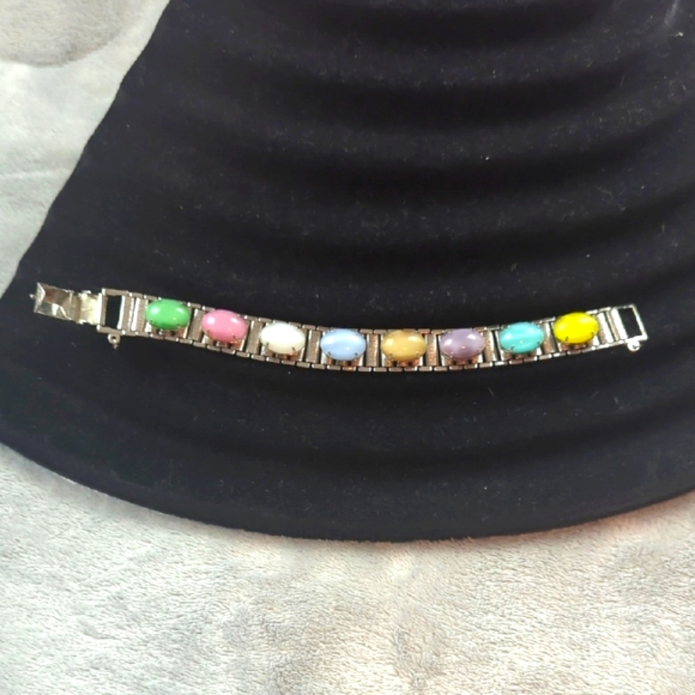 Vtg SARAH COVENTRY Party Pastels Bracelet, Silvertone, Multi Color Stones